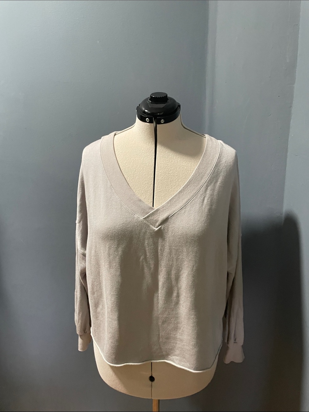 Nike Light Beige V-Neck Pullover Sweatshirt Size-Large